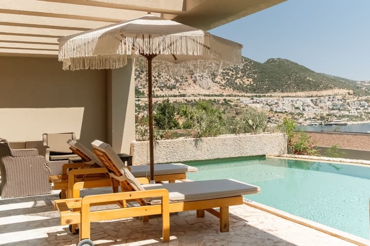 Asfiya Sea View Hotel