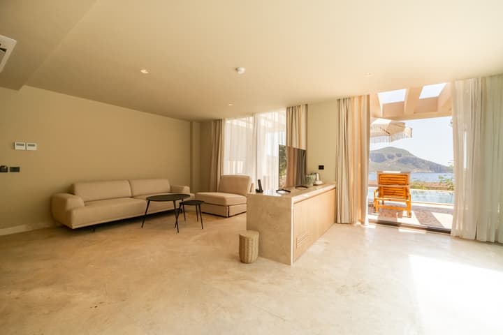 Asfiya Sea View Hotel