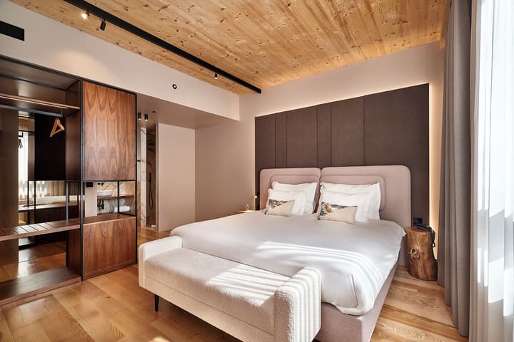 The Log Porto Hotel by Piamonte Hotels