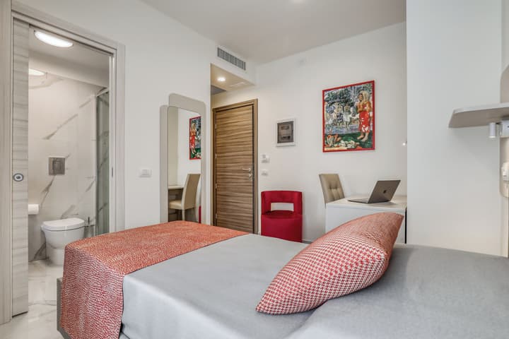 Vomero High Hotel