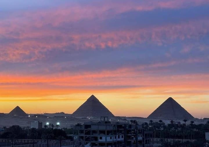 Galleria Pyramids View Hotel