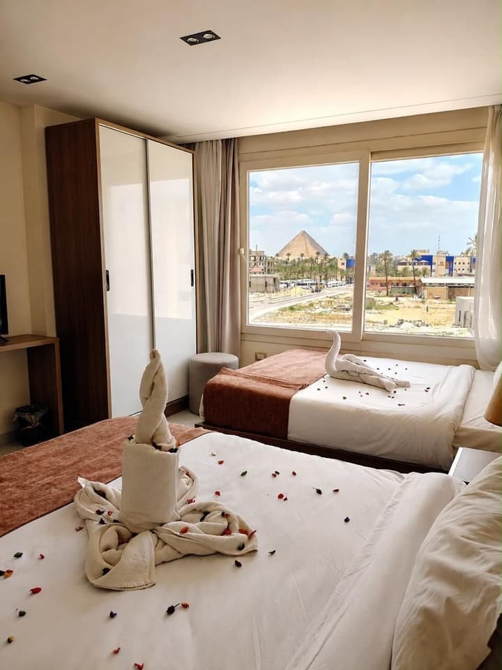Galleria Pyramids View Hotel