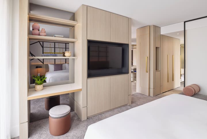 Hotel Indigo Melbourne Little Collins by IHG