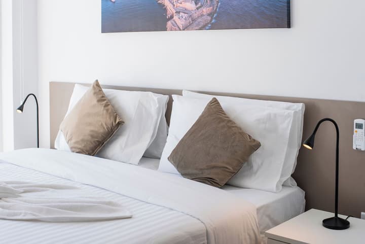 Orbis Boutique Studios by Holi