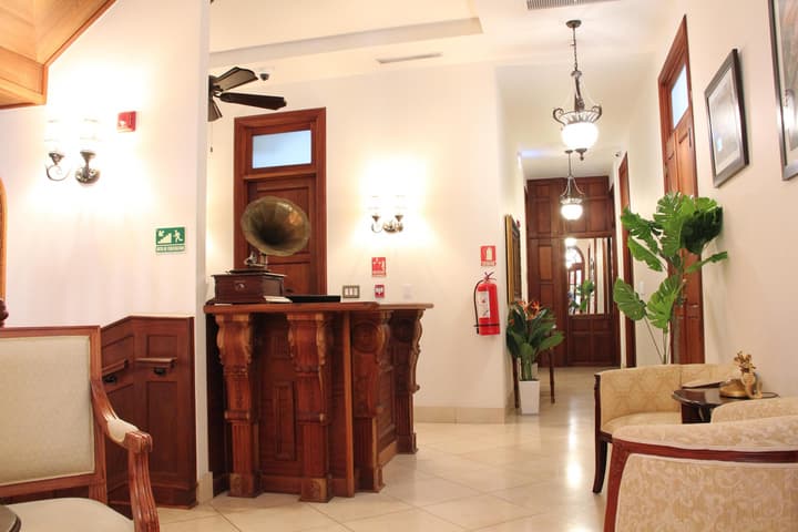 Hotel Plaza Herrera