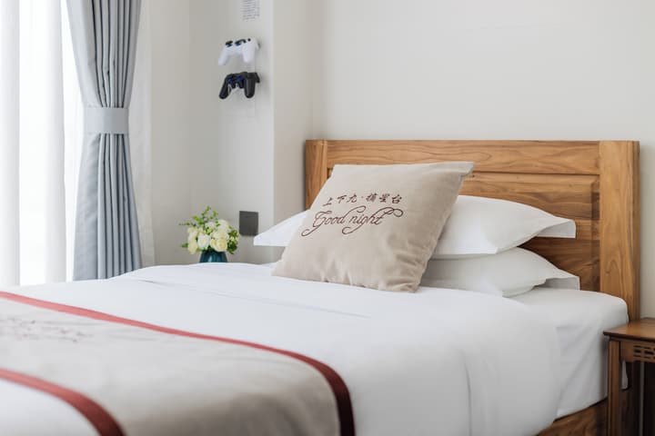 Stargazing Platform Inn - Heart of Old Canton
