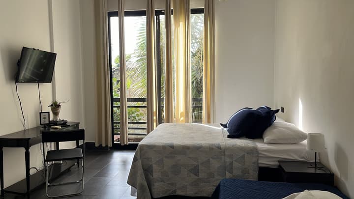 MANAYA Bed & Breakfast