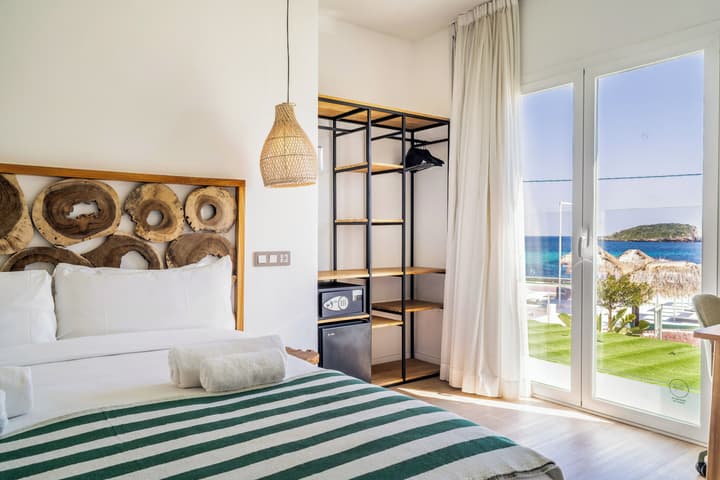 Outsite Ibiza - Work, Connect, Explore