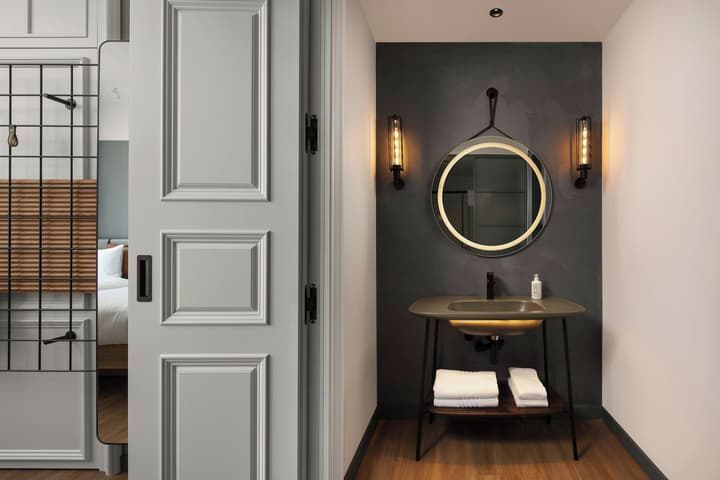 Moxy Istanbul Taksim