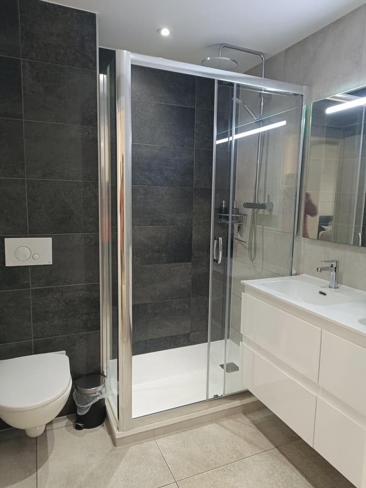E1 18th Floor Studios - Scenic Sea & Beach Views
