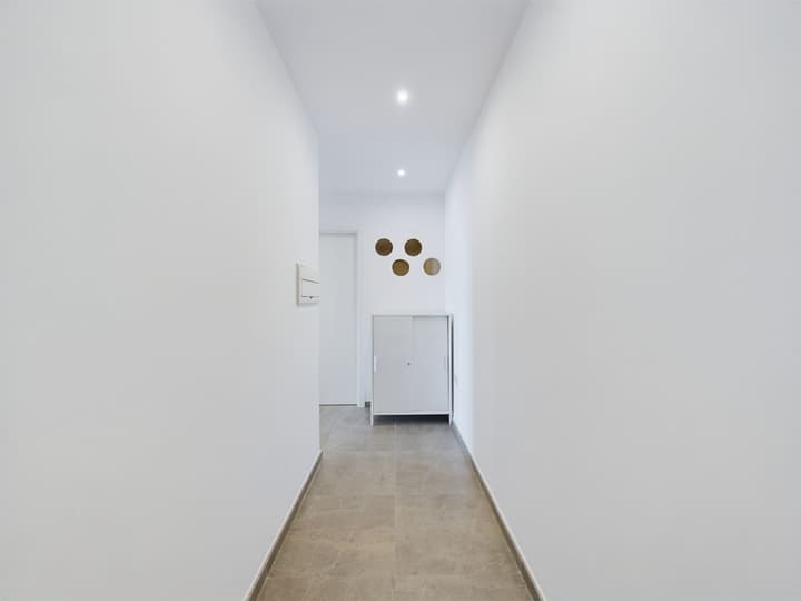 E1 18th Floor Studios - Scenic Sea & Beach Views