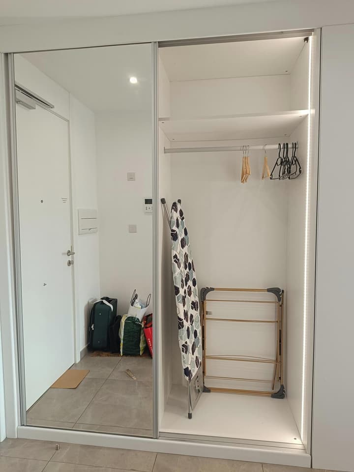 E1 18th Floor Studios - Scenic Sea & Beach Views