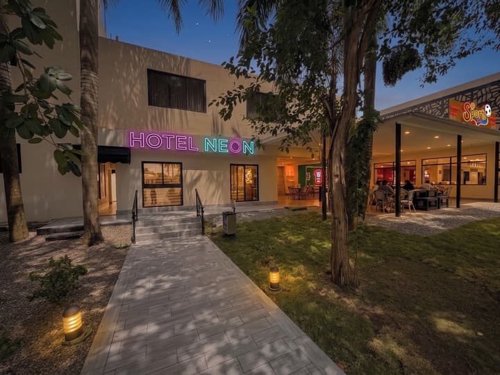 Hotel Neon