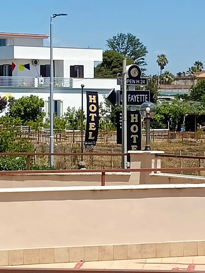 HOTEL LA FAYETTE LICOLA