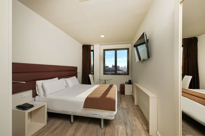 1881 Barcelona Rosellón Hotel