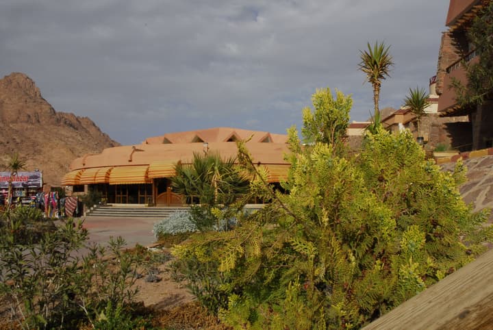 Catherine Plaza Hotel