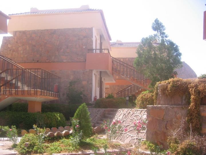 Catherine Plaza Hotel