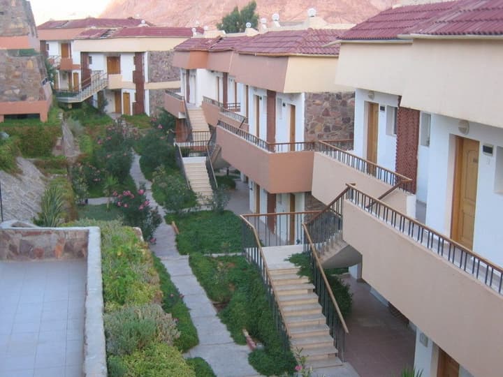 Catherine Plaza Hotel