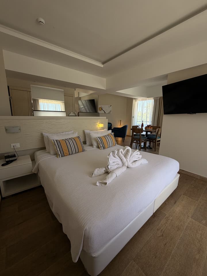 Sunny Days Hotel
