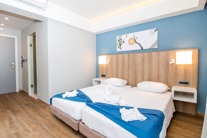 Sunny Days Hotel
