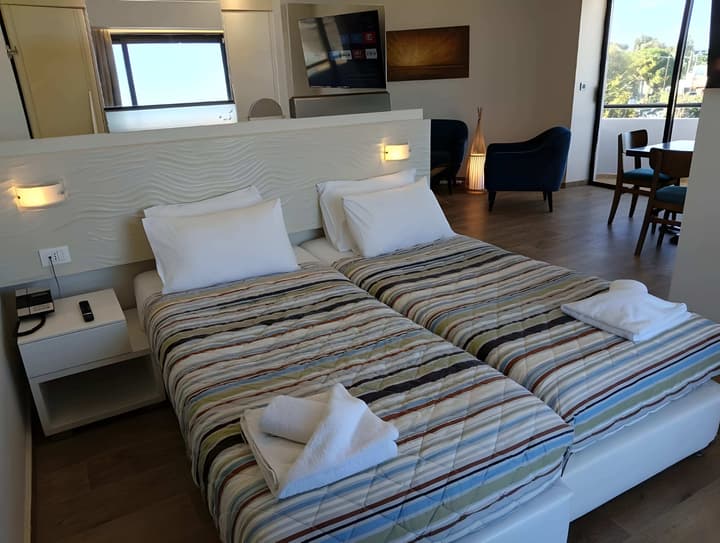 Sunny Days Hotel