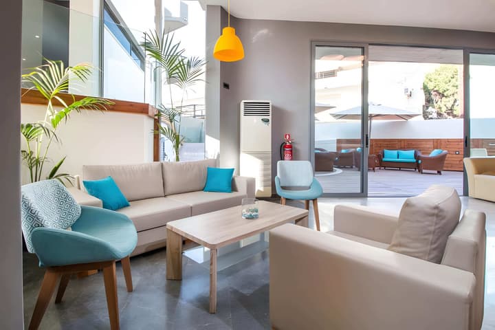 Sunny Days Hotel
