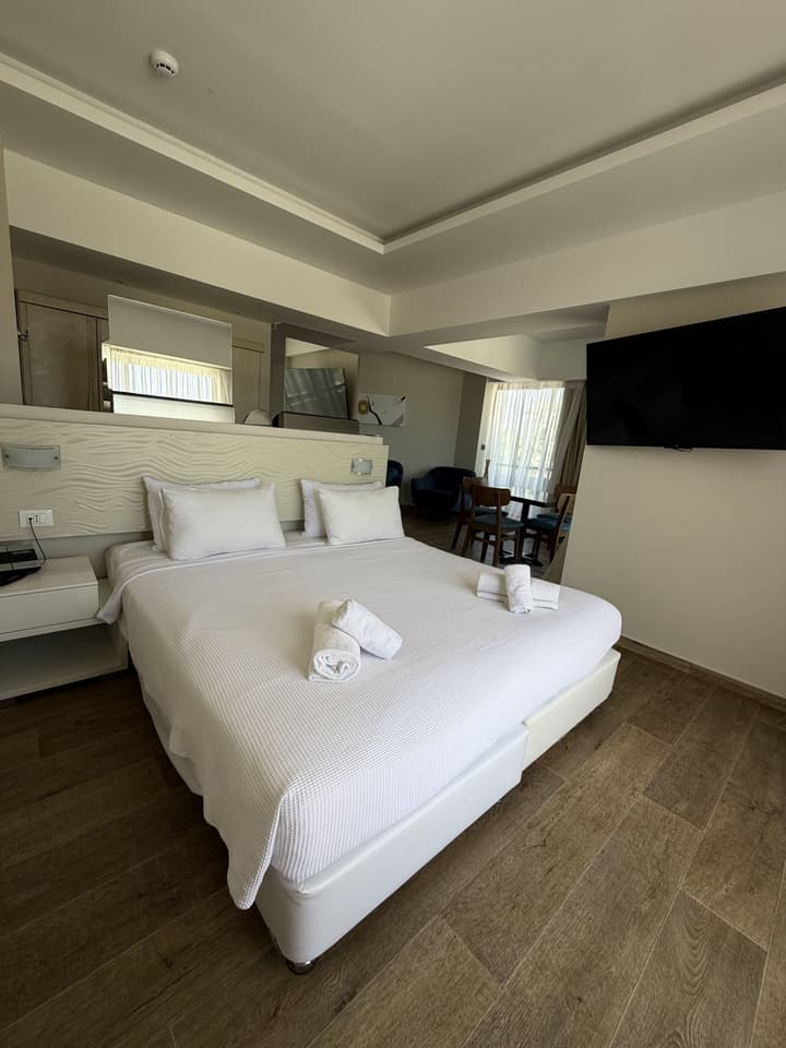 Sunny Days Hotel