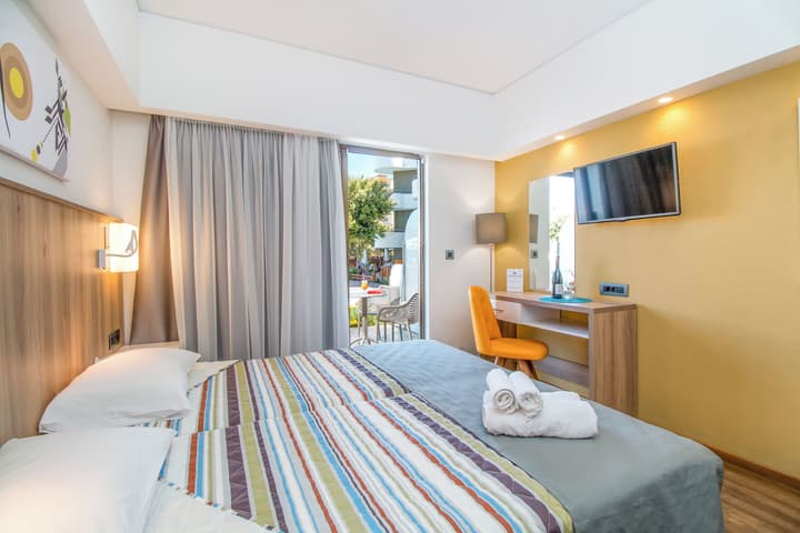 Sunny Days Hotel