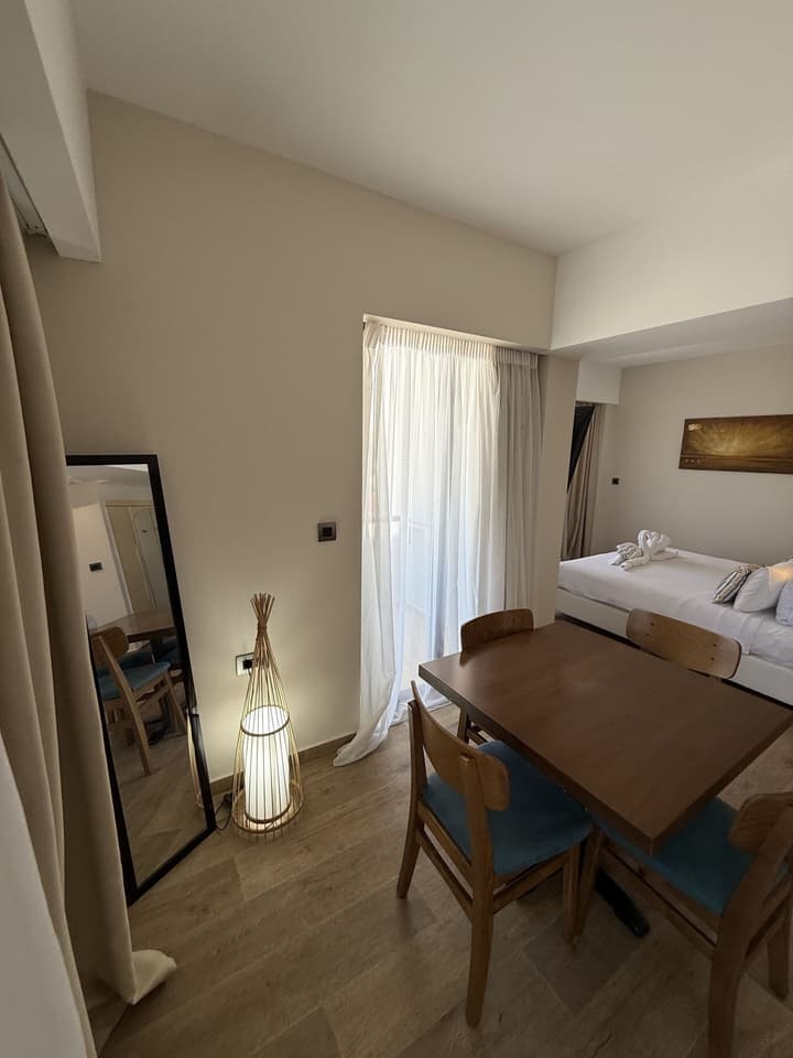 Sunny Days Hotel