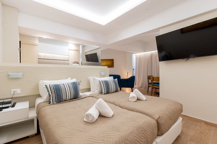 Sunny Days Hotel