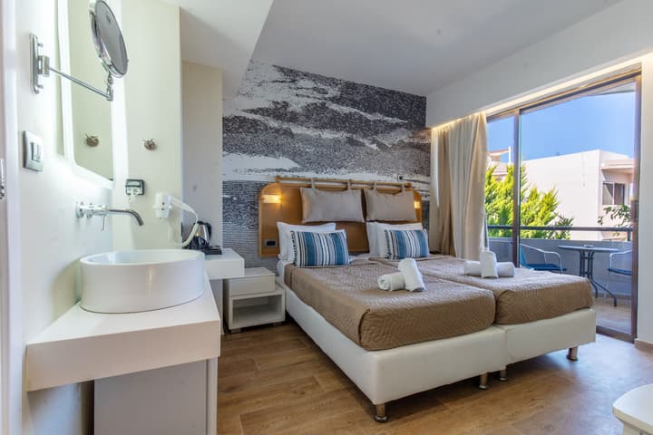 Sunny Days Hotel