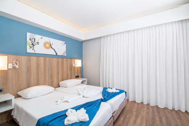 Sunny Days Hotel