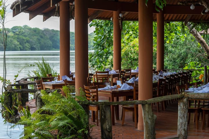 Laguna Lodge