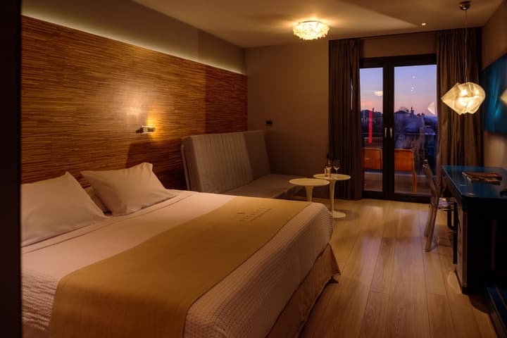 Essence Hotel