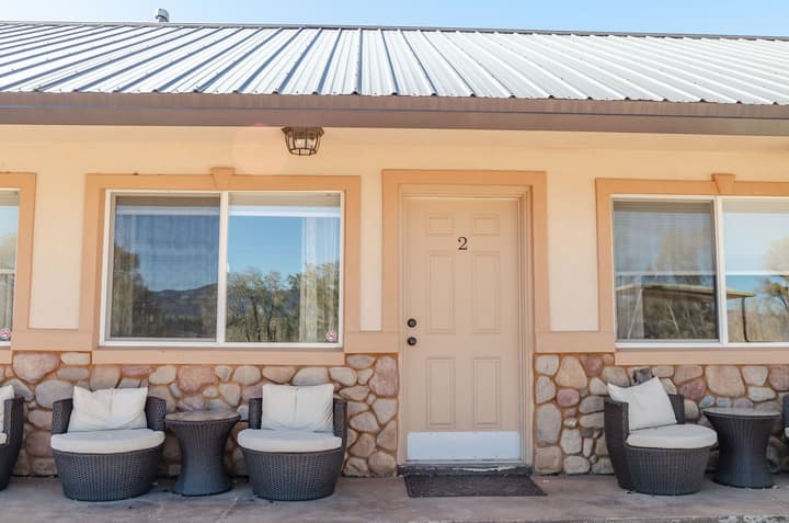 Mountain Ridge Cabins and Lodging