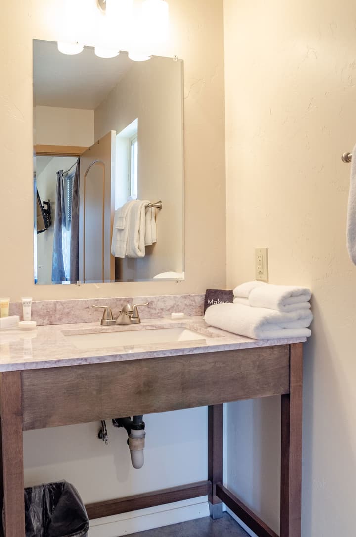 Mountain Ridge Cabins and Lodging