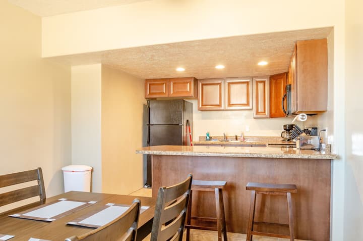 Mountain Ridge Cabins and Lodging