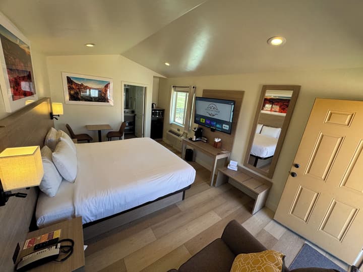 Mountain Ridge Cabins and Lodging