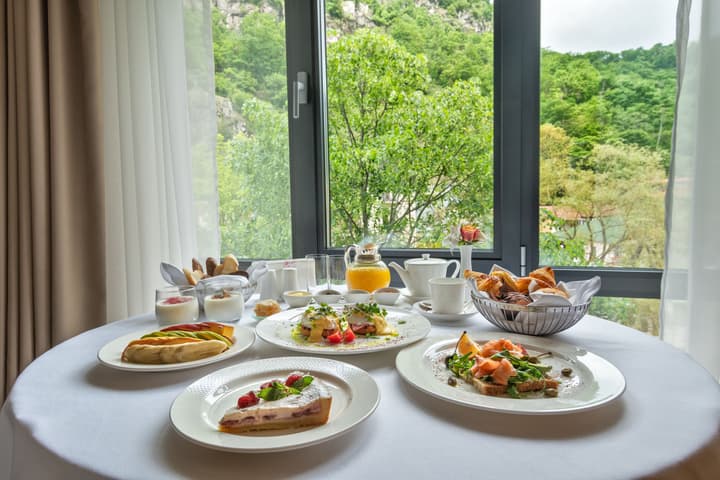 Crowne Plaza Borjomi by IHG