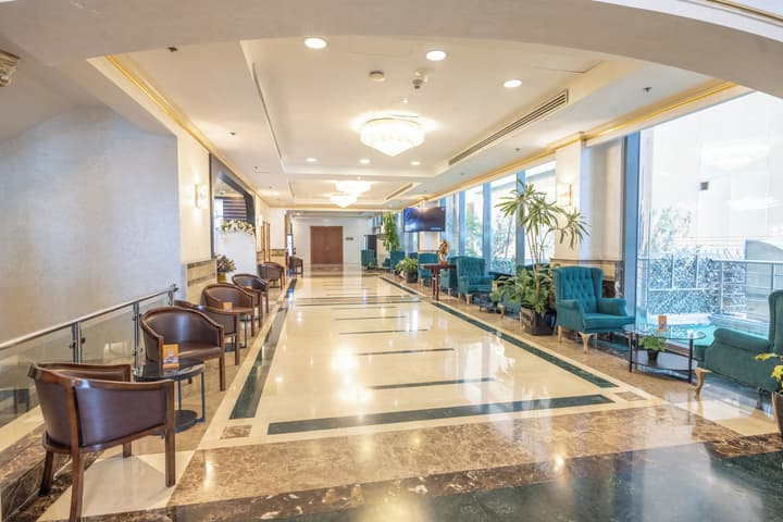 Sapphire Plaza Hotel
