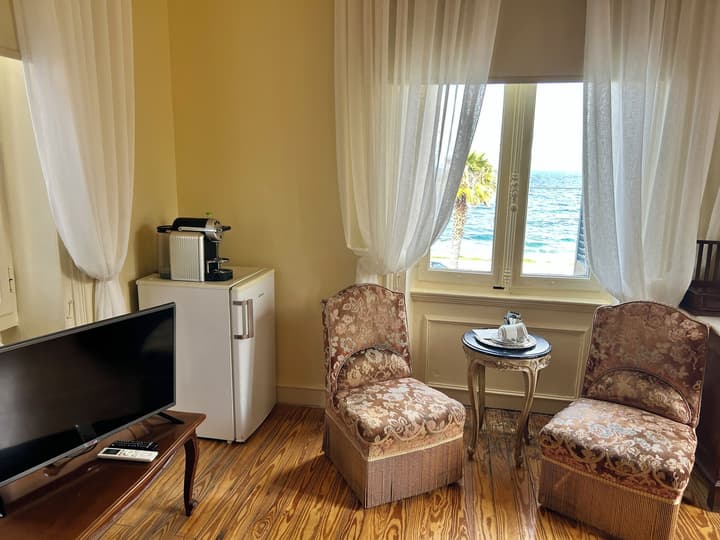 Loriet Hotel