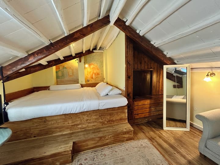 Loriet Hotel