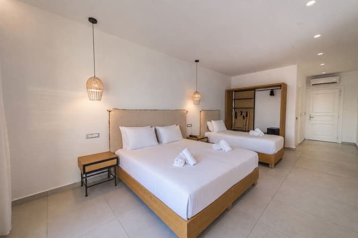The George Hotel