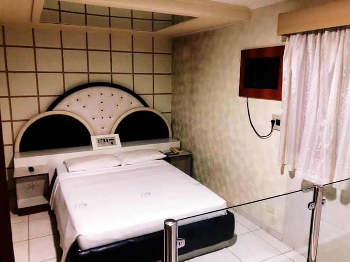 David Plaza Hotel
