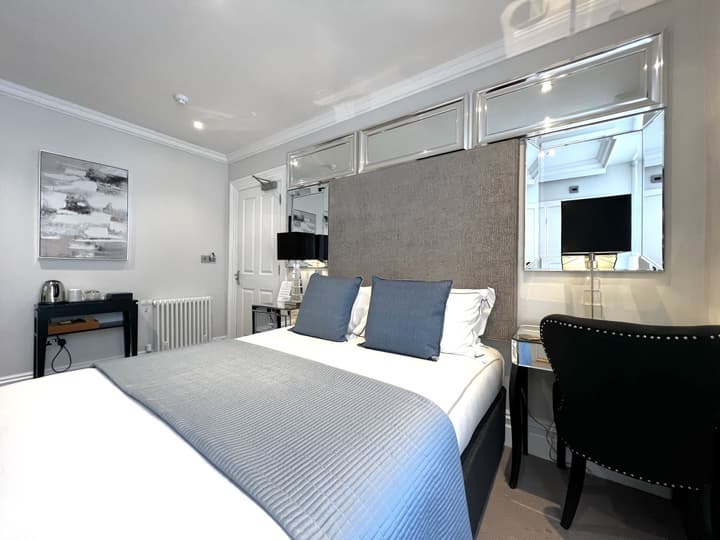 Tavistock House Hotel
