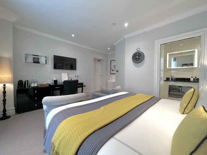 Tavistock House Hotel
