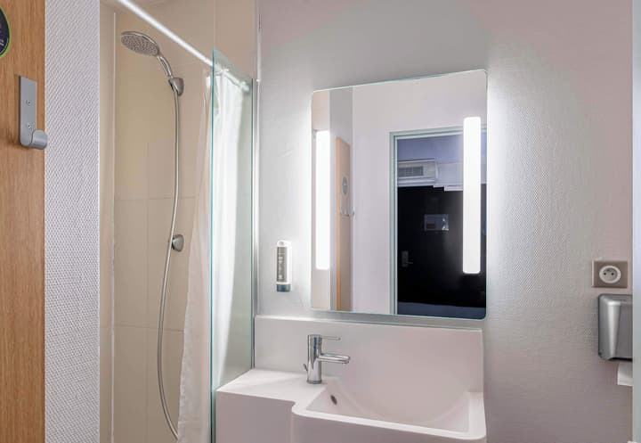 B&B HOTEL Bordeaux Lormont