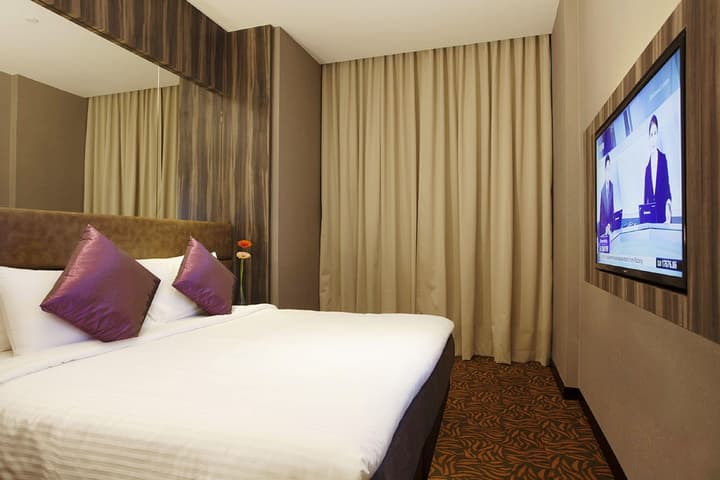 Aqueen Hotel Paya Lebar