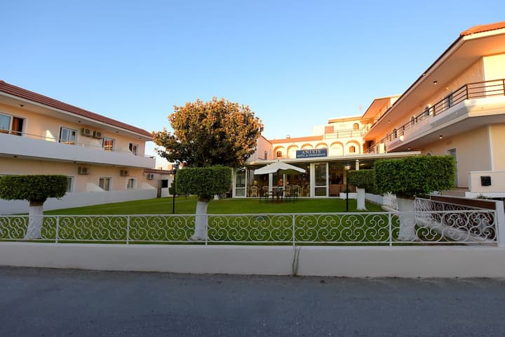 Anita ApartHotel