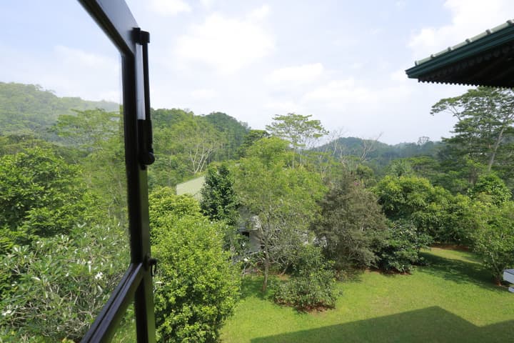 Niyagama House